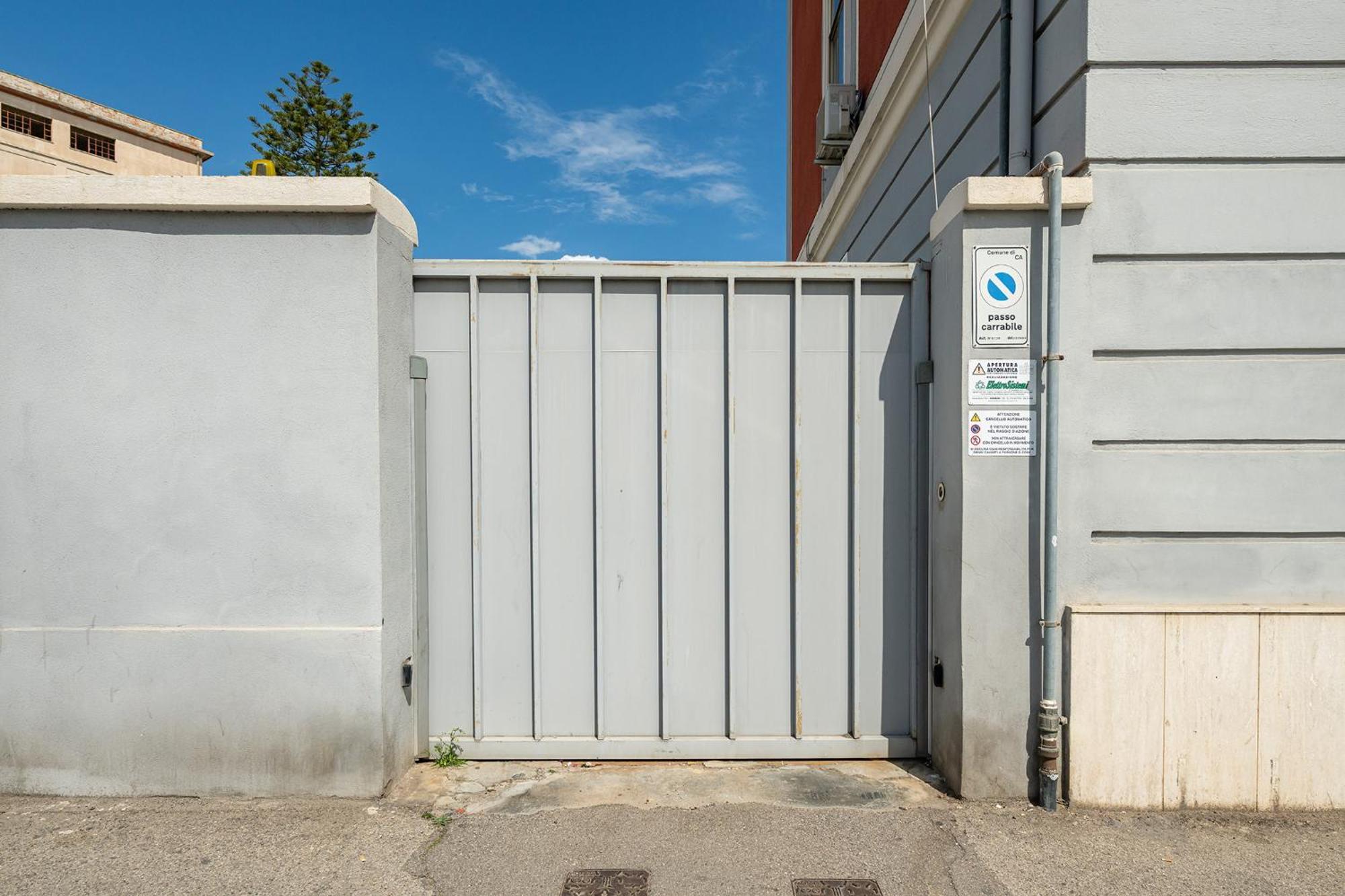 קליארי La Plaia Suites מראה חיצוני תמונה